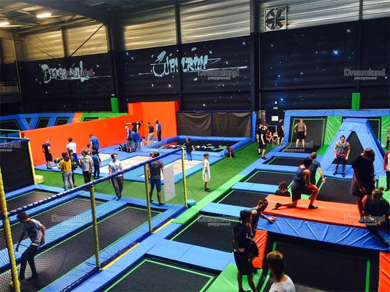 Poject Trampoline Park in France