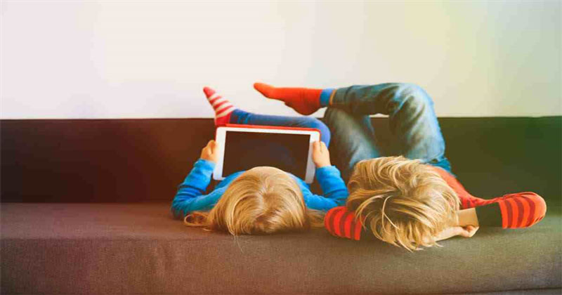 indoor play screen time